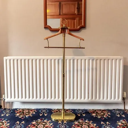 Aaron Court فندق مبيت وإفطار