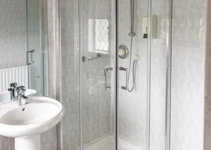 Aaron Court Bed & Breakfast