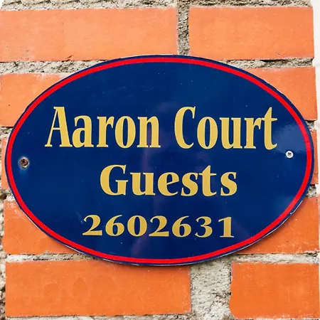 Aaron Court Bed and breakfast