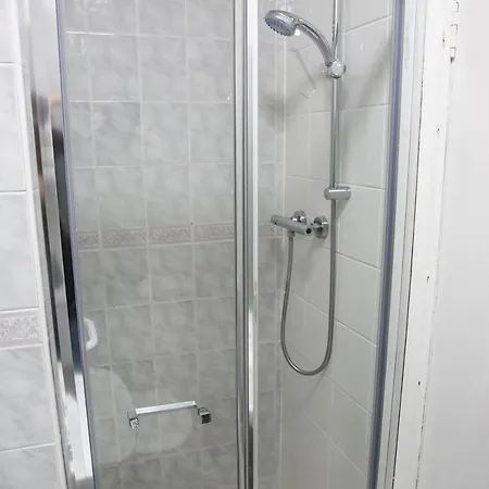 Panzió Aaron Court Dublin