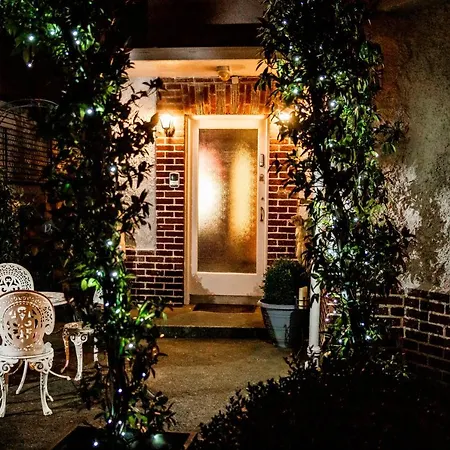 Bed & Breakfast Aaron Court Dublino