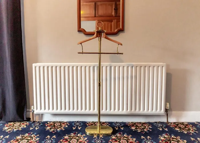 Aaron Court 住宿加早餐酒店